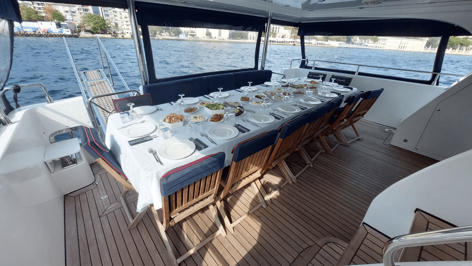 İstanbul Boğaz Turu Motoryat Kiralama 36 Kişilik 21 Metre